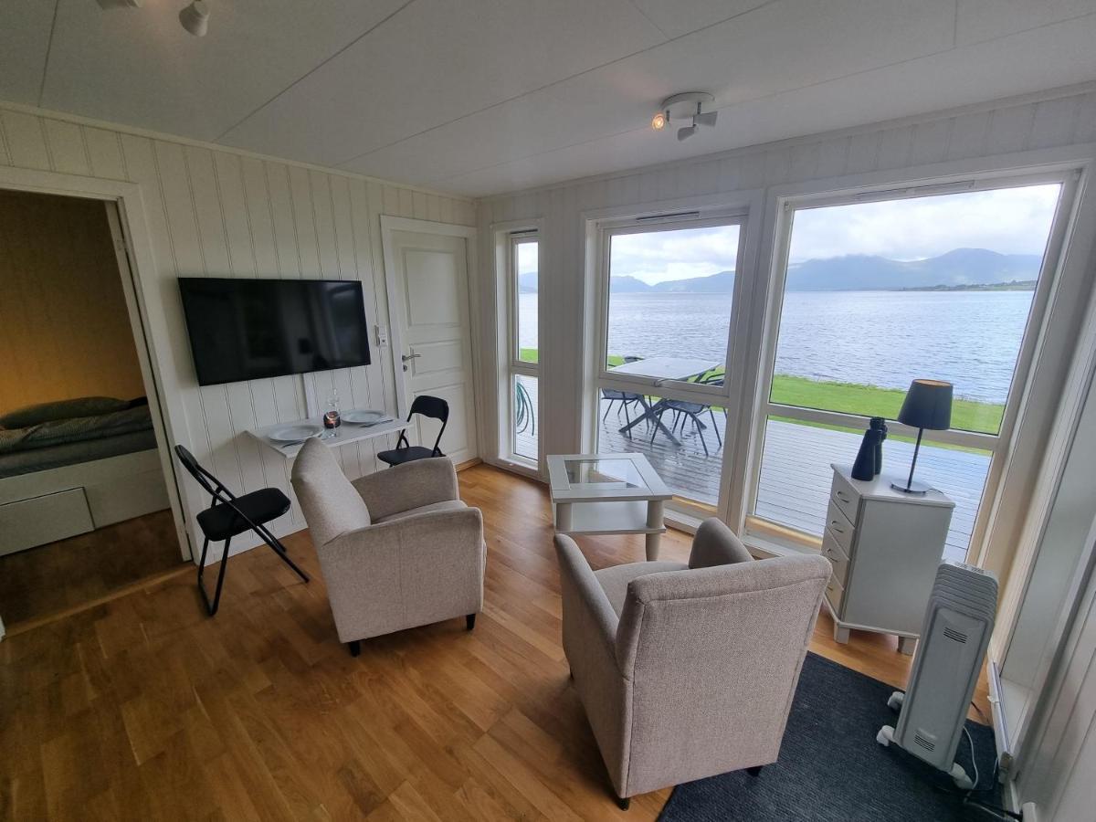 Feriehus Ved Sjoen Tomra Exterior foto