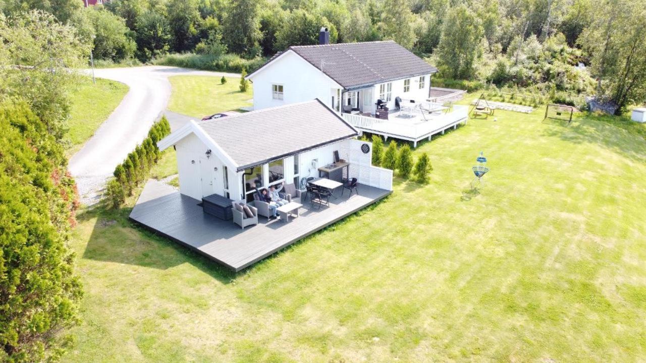 Feriehus Ved Sjoen Tomra Exterior foto